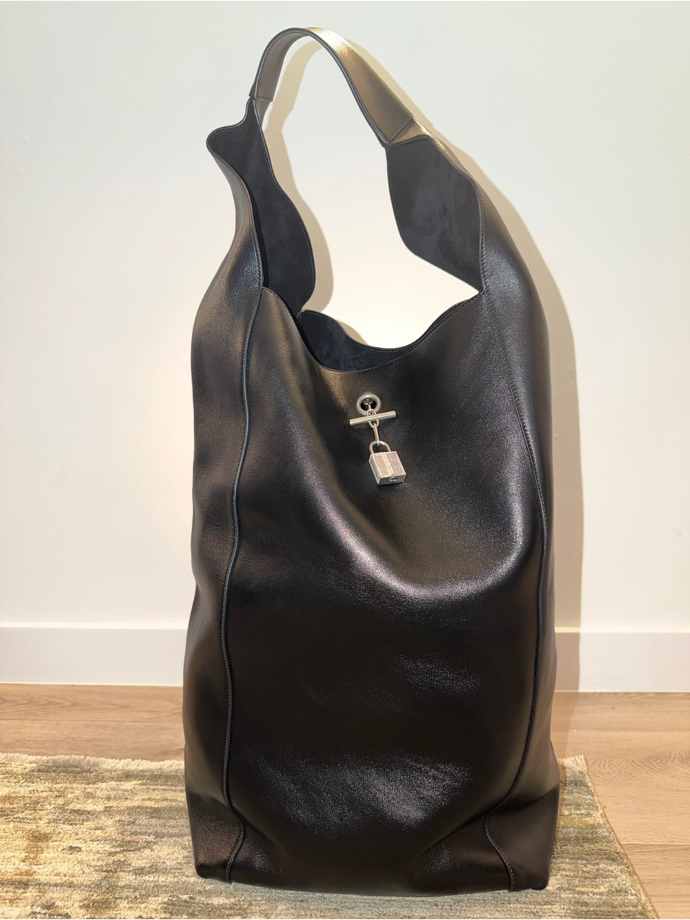 Saint Laurent Black Smooth Leather Shoulder Bag